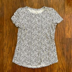 Cheetah print shirt sleeved shirt